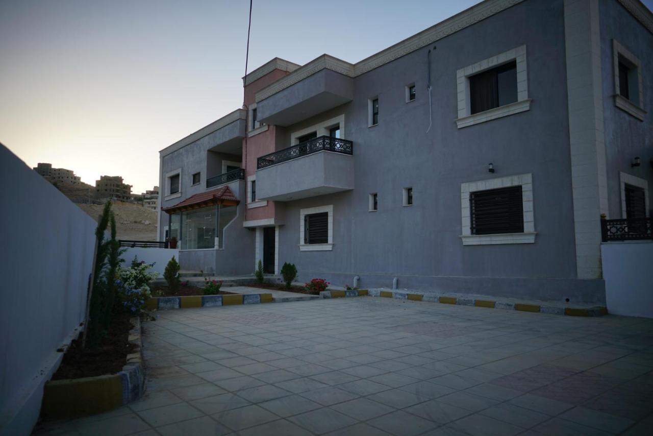 Amro Petra Apartment Wadi Musa Ngoại thất bức ảnh